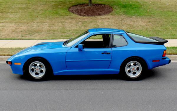 1986 Porsche 944 