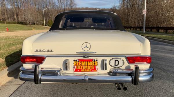 1963 Mercedes-Benz 220SE Cabriolet 
