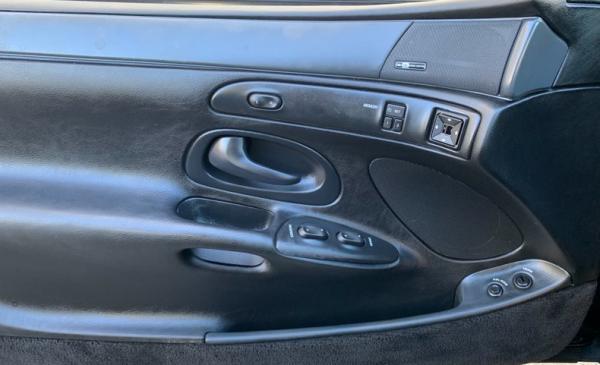 1993 Lincoln Mark VIII 