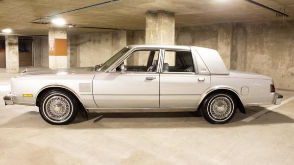 1985 Chrysler Fifth Ave 