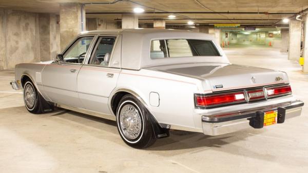 1985 Chrysler Fifth Ave 