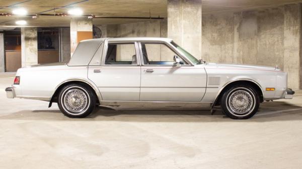 1985 Chrysler Fifth Ave 