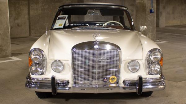 1963 Mercedes-Benz 220SE Cabriolet 