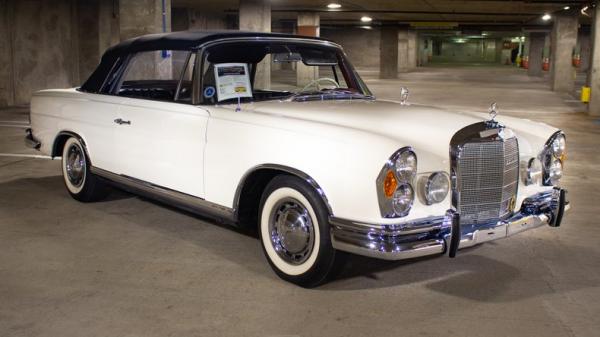 1963 Mercedes-Benz 220SE Cabriolet 