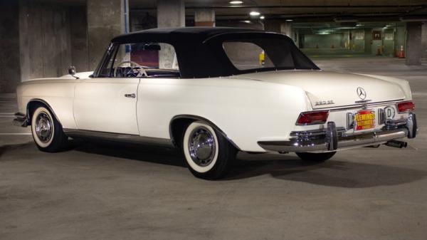 1963 Mercedes-Benz 220SE Cabriolet 