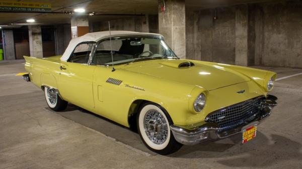 1957 Ford Thunderbird Amos Minter 