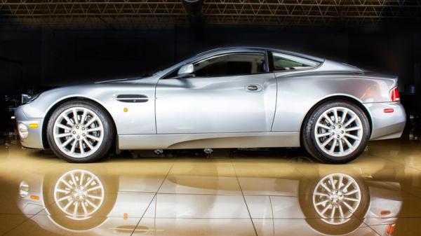 2003 Aston Martin V12 Vanquish 