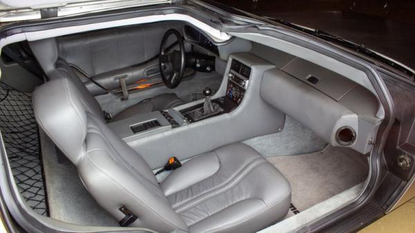 1981 DeLorean DMC-12 