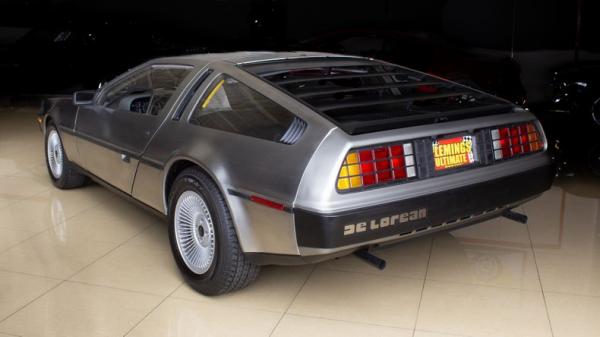 1981 DeLorean DMC-12 