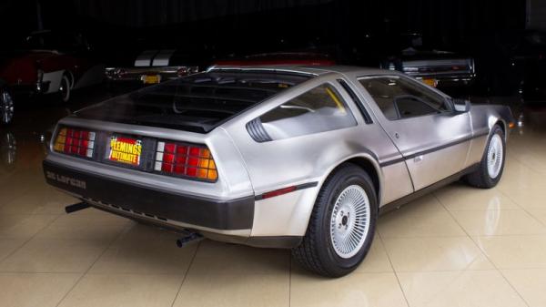 1981 DeLorean DMC-12 