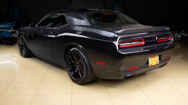 2015 Dodge Challenger SRT Hellcat 