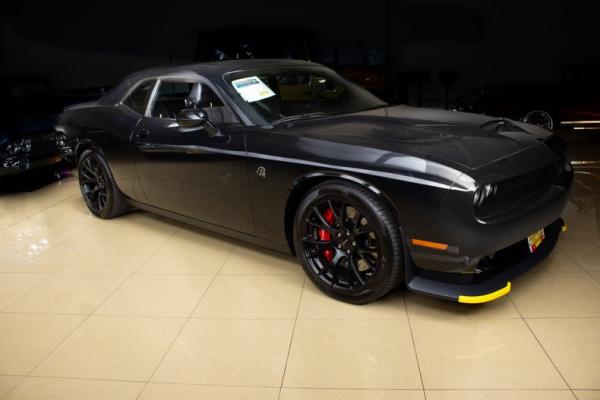 2015 Dodge Challenger SRT Hellcat 