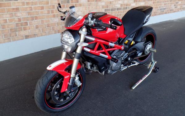 2012 Ducati Monster 1100 EVO