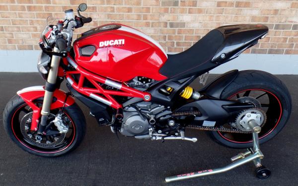 2012 Ducati Monster 1100 EVO