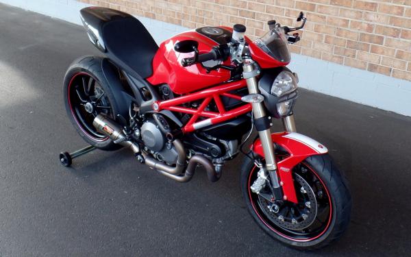 2012 Ducati Monster 1100 EVO