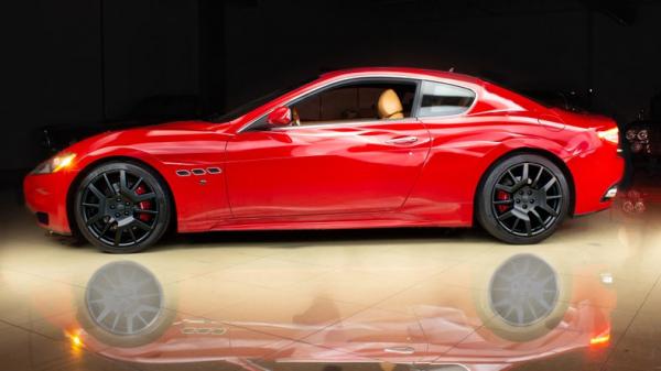 2010 Maserati GranTurismo Sport 