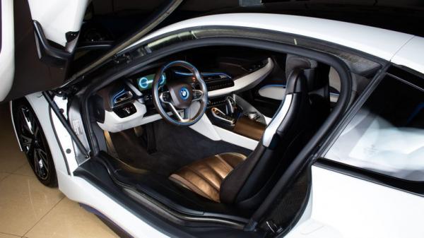 2015 BMW i8 