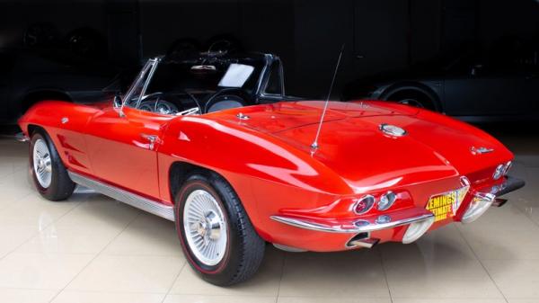 1963 Chevrolet Corvette Stingray 