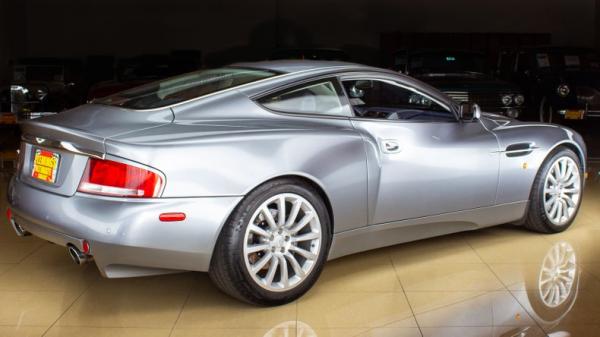 2003 Aston Martin V12 Vanquish 