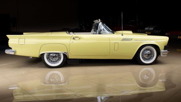 1957 Ford Thunderbird Amos Minter 