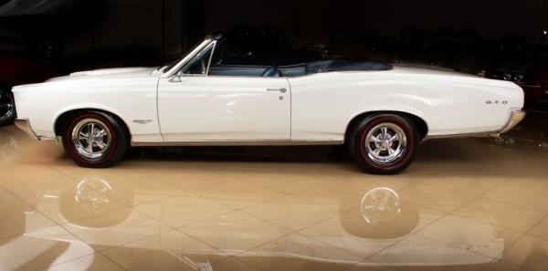 1966 Pontiac GTO Tri-Power 