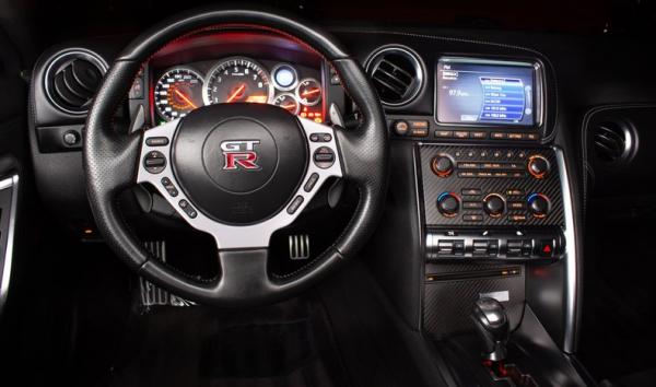 2010 Nissan GT-R 