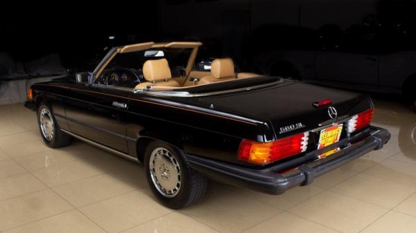 1989 Mercedes-Benz 560SL 