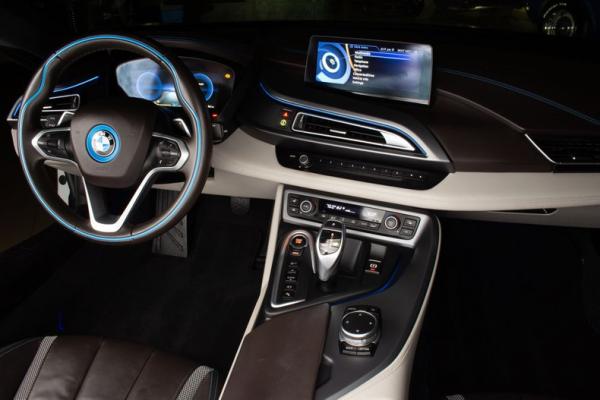 2015 BMW i8 