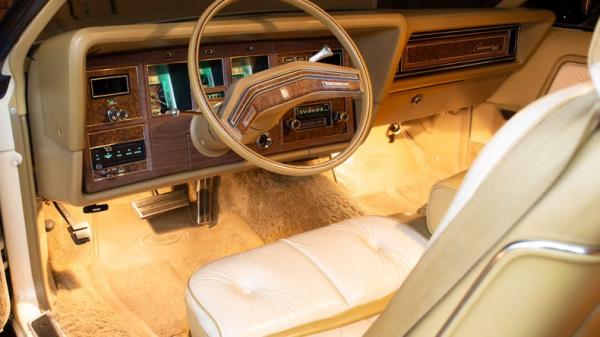 1976 Lincoln Continental Mark IV 