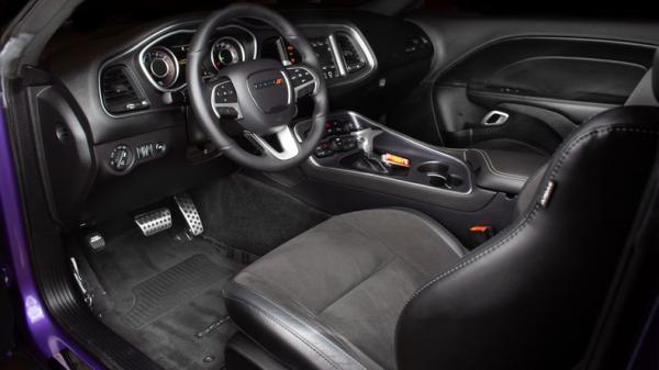 2016 Dodge Challenger 392 HEMI Scat Pack Shaker 