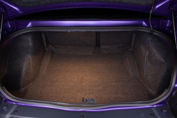 2016 Dodge Challenger 392 HEMI Scat Pack Shaker 