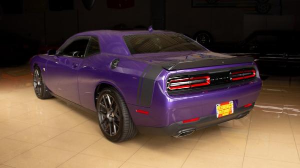2016 Dodge Challenger 392 HEMI Scat Pack Shaker 