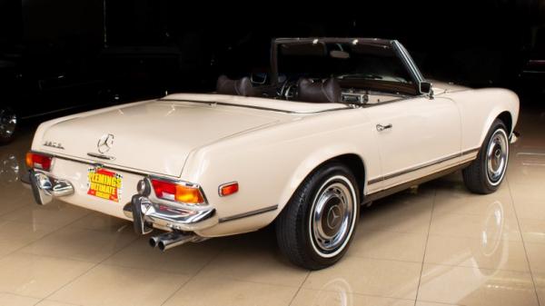 1969 Mercedes-Benz 280SL 
