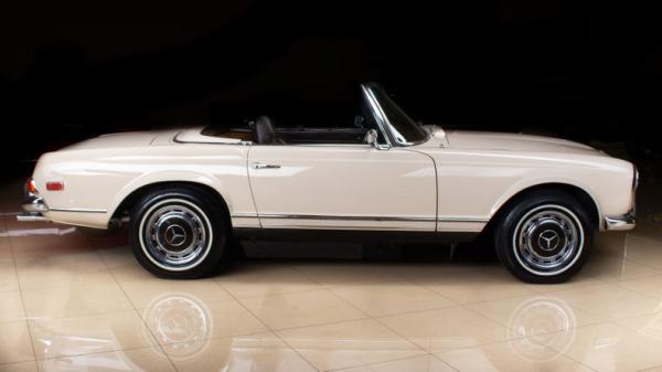 1969 Mercedes-Benz 280SL 