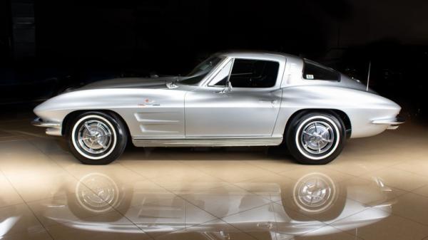 1963 Chevrolet Corvette Fuelie 