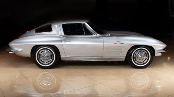 1963 Chevrolet Corvette Fuelie 