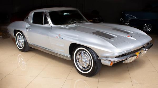 1963 Chevrolet Corvette Fuelie 