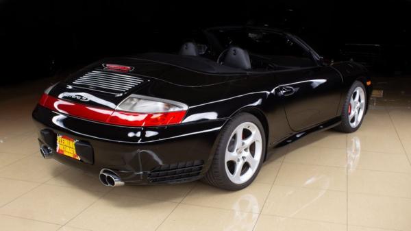 2005 Porsche 911 C4S Cabriolet 