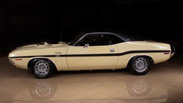 1970 Dodge Challenger 440-6 pack RT/SE 