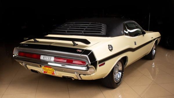 1970 Dodge Challenger 440-6 pack RT/SE 