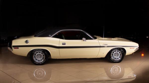 1970 Dodge Challenger 440-6 pack RT/SE 