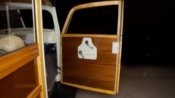 1940 Ford Deluxe Woody wagon 