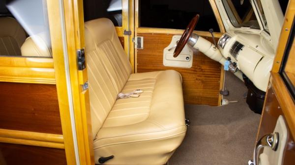 1940 Ford Deluxe Woody wagon 