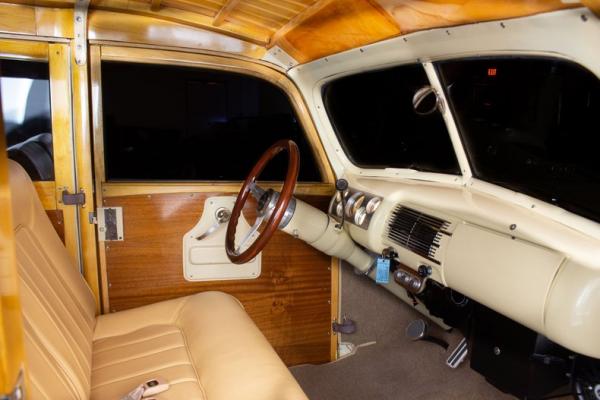 1940 Ford Deluxe Woody wagon 