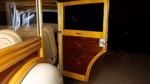 1940 Ford Deluxe Woody wagon 