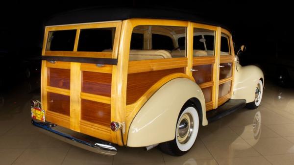 1940 Ford Deluxe Woody wagon 