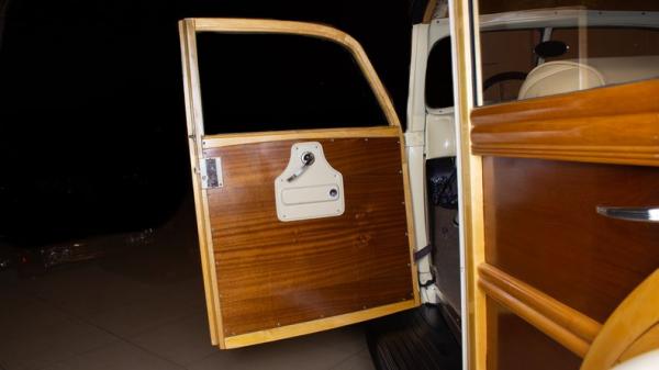 1940 Ford Deluxe Woody wagon 