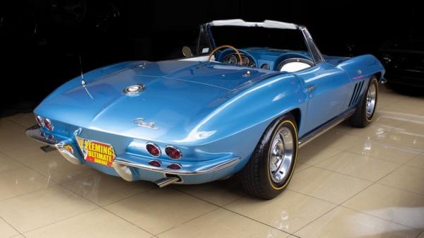 1965 Chevrolet Corvette Stingray 