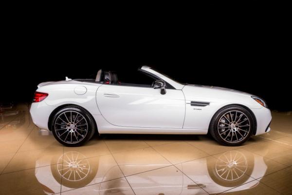 2017 Mercedes-Benz SLC43 AMG convertible 