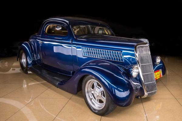 1935 Ford 3-window coupe Street rod 